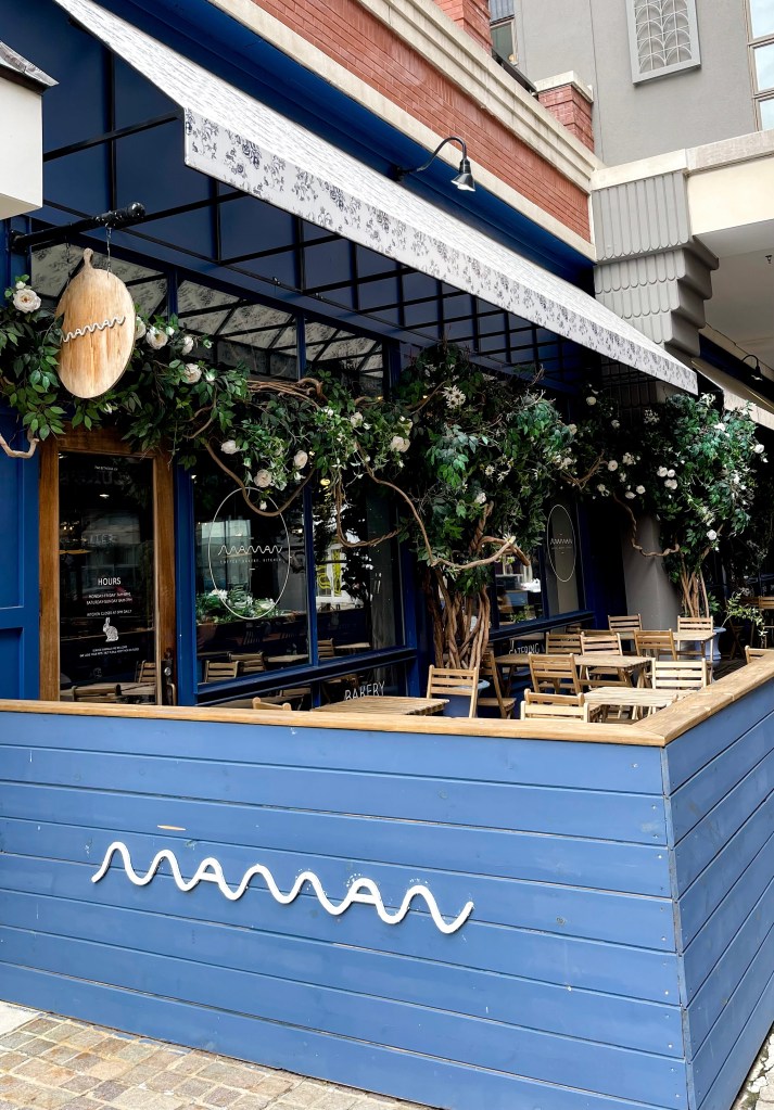 maman cafe's storefront in Bethesda, Maryland